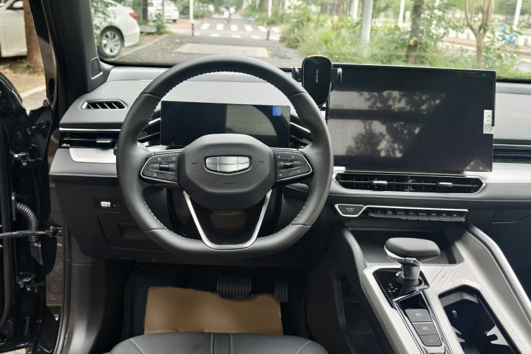 吉利汽车 星瑞 2025款 东方曜 1.5TD 昆仑版中控内饰7007