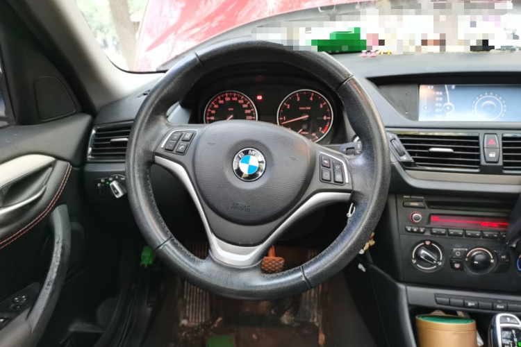 宝马X1 2014款 sDrive18i 时尚型中控内饰13