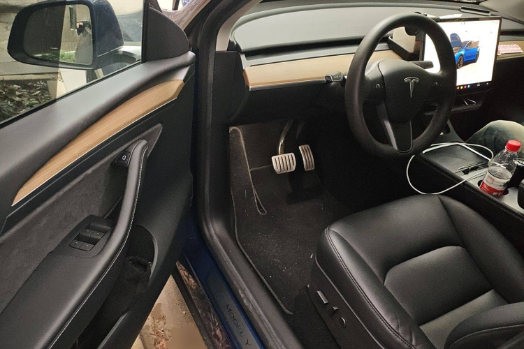 特斯拉 Model Y 2021款 Performance高性能全轮驱动版中控内饰20