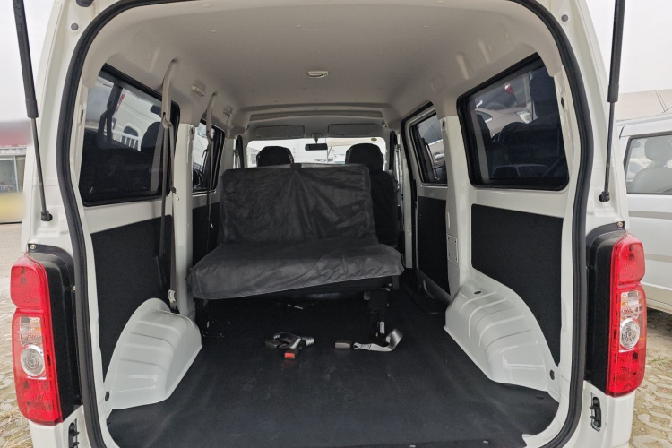 长安凯程 长安睿行EM60 2025款 客运版 舒适型 6座 300km 背掀门机舱底盘23