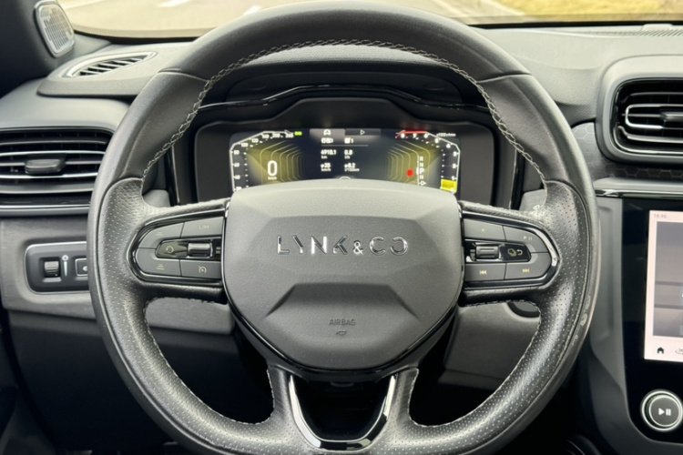 领克03 2022款 2.0TD DCT劲Pro中控内饰7004