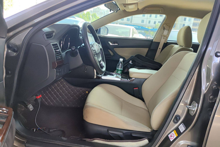 丰田 锐志 2013款 2.5S 菁锐版局部细节19