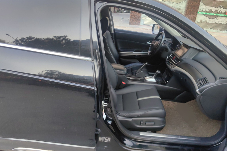 本田 歌诗图 2016款 2.4L 豪华版局部细节41