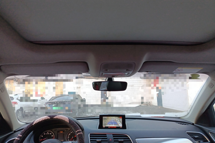 奥迪Q3 2016款 35 TFSI quattro 全时四驱风尚型中控内饰22