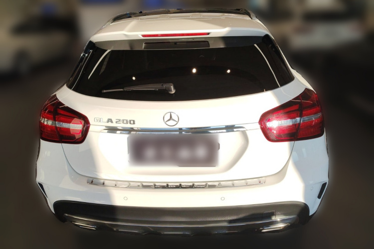 奔驰GLA 2019款 GLA 200 时尚型车身外观6