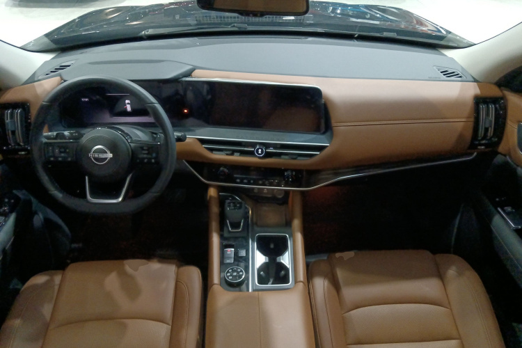 日产 探陆 2024款 380VC-TURBO 四驱智驾版 7座中控内饰7002