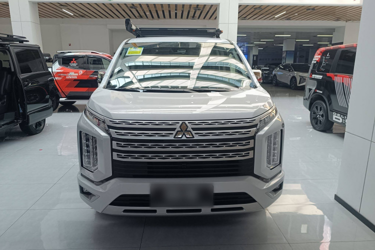 东南 得利卡 平行进口 豪华版 柴油 2.3T车身外观6001