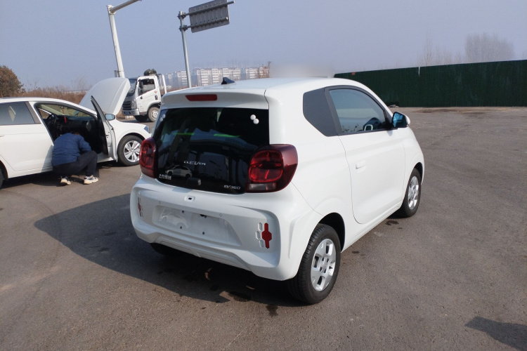 荣威 科莱威CLEVER 2021款 302km新四座超能版车身外观7