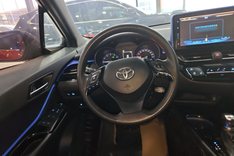 丰田C-HR 2018款 2.0L 领先天窗版 国VI中控内饰13