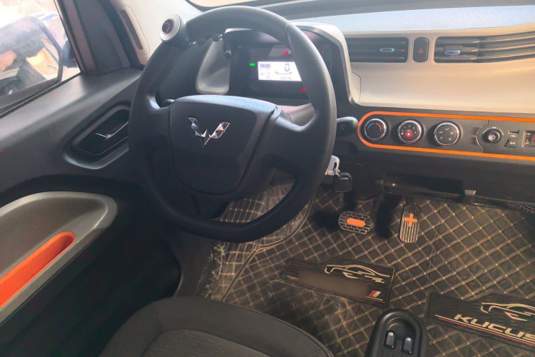 五菱汽车 宏光MINIEV 2022款 自在款 三元锂中控内饰13