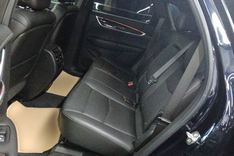 凯迪拉克XT5 2022款 2.0T 两驱豪华型中控内饰21