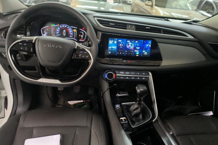 东风风神AX7 2021款 1.5T 手动质享版中控内饰7002