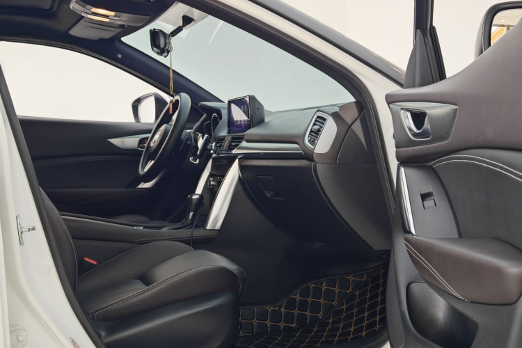 马自达CX-4 2016款 2.5L 自动四驱蓝天激情版中控内饰7004