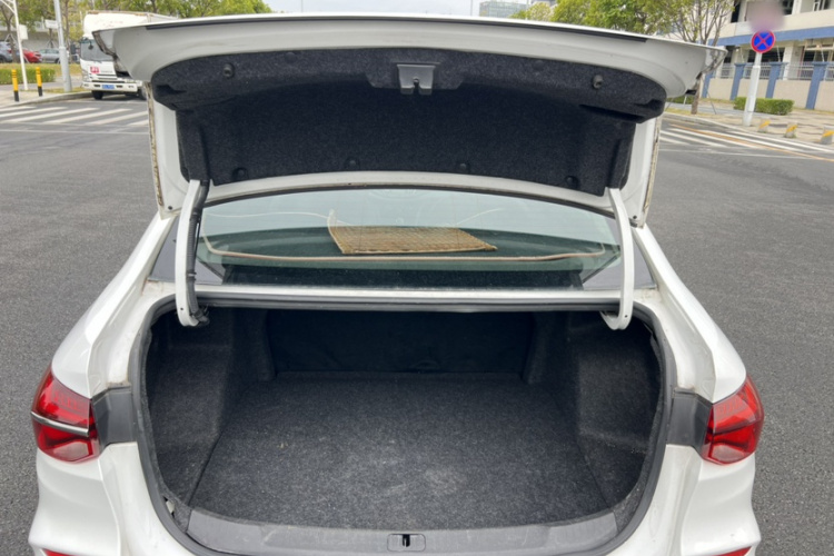 雪佛兰 科鲁泽 2019款 Redline 320T 双离合欢快版 国VI局部细节23