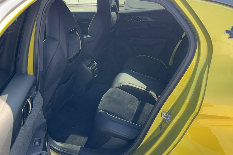 领克03 2019款 03+ 2.0TD 自动驭风版中控内饰7002