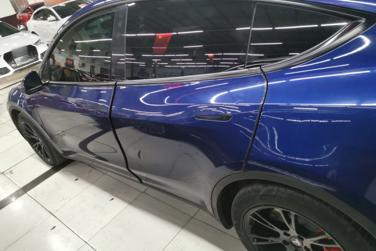 特斯拉 Model Y 2022款 后轮驱动版车身外观6001