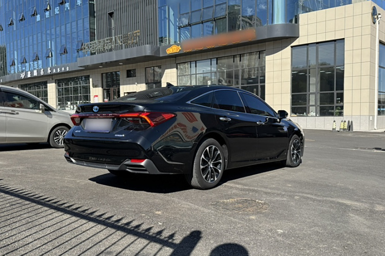 丰田 亚洲龙 2022款 双擎 2.5L 豪华版车身外观6006