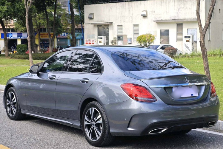 奔驰C级 2020款 C 260 运动版车身外观6006