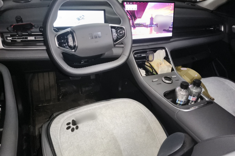 吉利银河 银河A7 2025款 EM-i 70km 豪享版中控内饰12