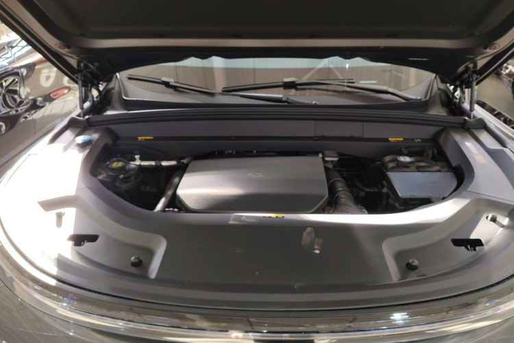 理想汽车 理想L9 2022款 Max机舱底盘24