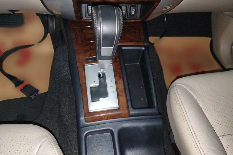 三菱 帕杰罗·劲畅 2013款 3.0L 自动两驱豪华版局部细节18