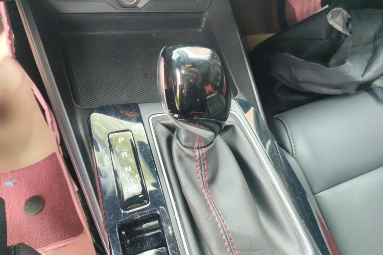 名爵 MG5 2022款 180DVVT CVT青春旗舰版局部细节18