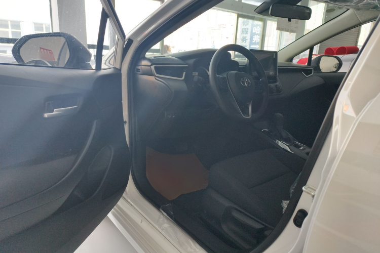 丰田 卡罗拉 2024款 1.2T 先锋版中控内饰7002