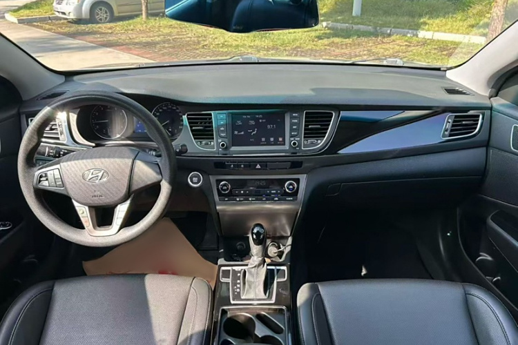 现代 名图 2016款 1.8L 自动智能型GLS中控内饰7002