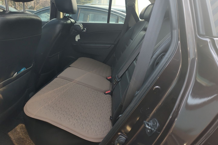 雷诺 科雷傲(进口) 2014款 改款 2.5L 两驱舒适版中控内饰21