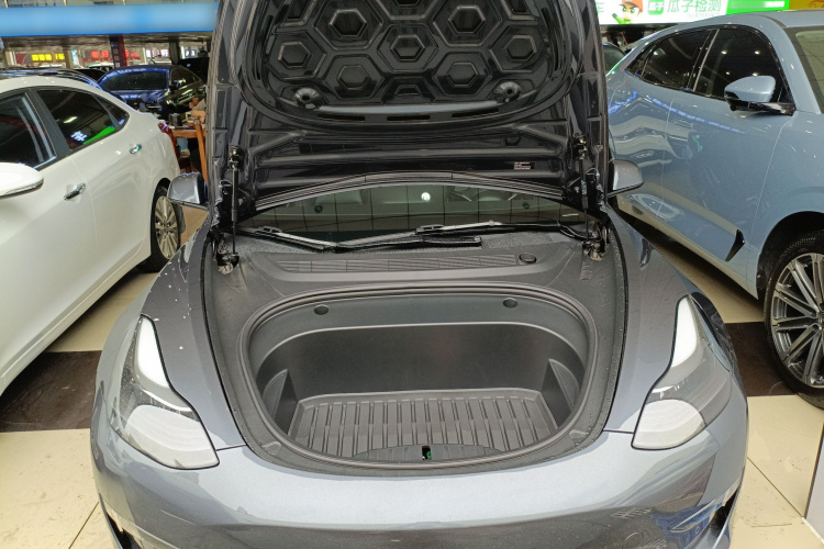 特斯拉 Model 3 2021款 改款二 Performance高性能全轮驱动版局部细节24