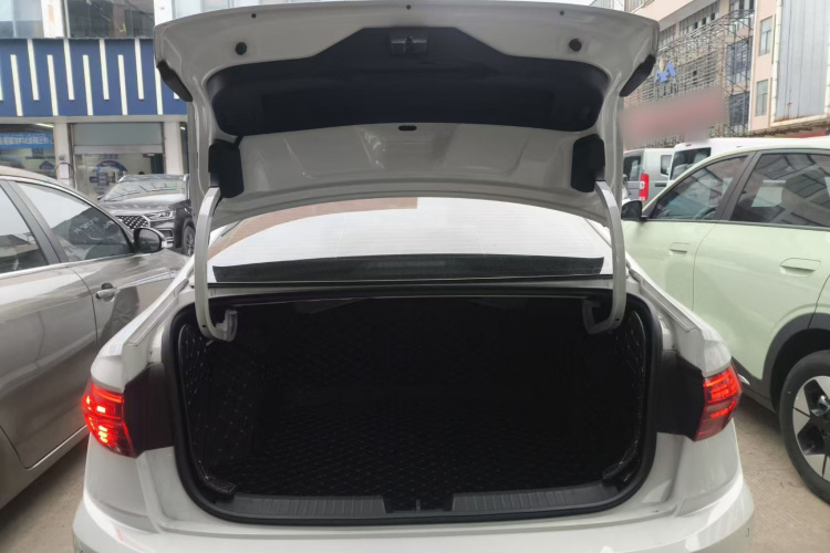 大众 速腾 2020款 200TSI DSG舒适型 国VI机舱底盘23