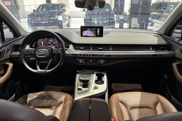 奥迪Q7 2018款 45 TFSI 技术型中控内饰7006