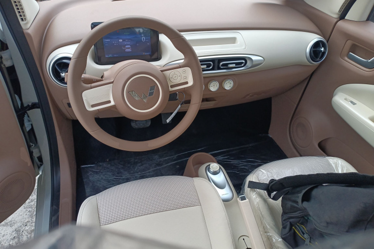 五菱汽车 宏光MINIEV 2025款 四门版 进阶款中控内饰12