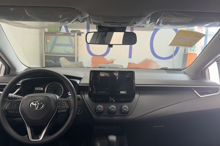 丰田 卡罗拉 2025款 1.2T 先锋版中控内饰7003