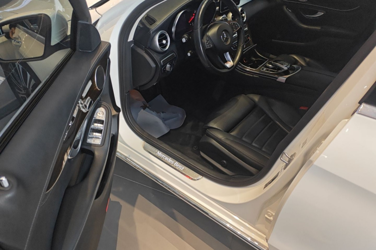 奔驰C级 2018款 C 200 L中控内饰7003