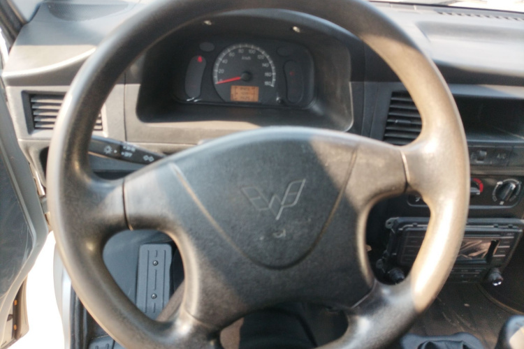 五菱汽车 五菱之光 2020款 1.2L 厢式运输车实用型 国VI 2座 LSI局部细节13