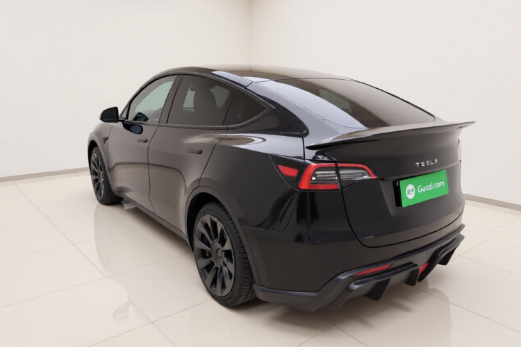 特斯拉 Model Y 2022款 后轮驱动版车身外观5