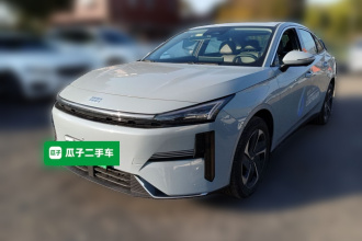 吉利银河 银河L6 2025款 EM-i 140km 星舰版