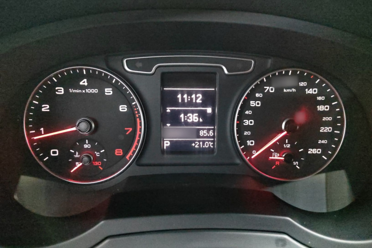 奥迪Q3 2013款 35 TFSI 舒适型局部细节14