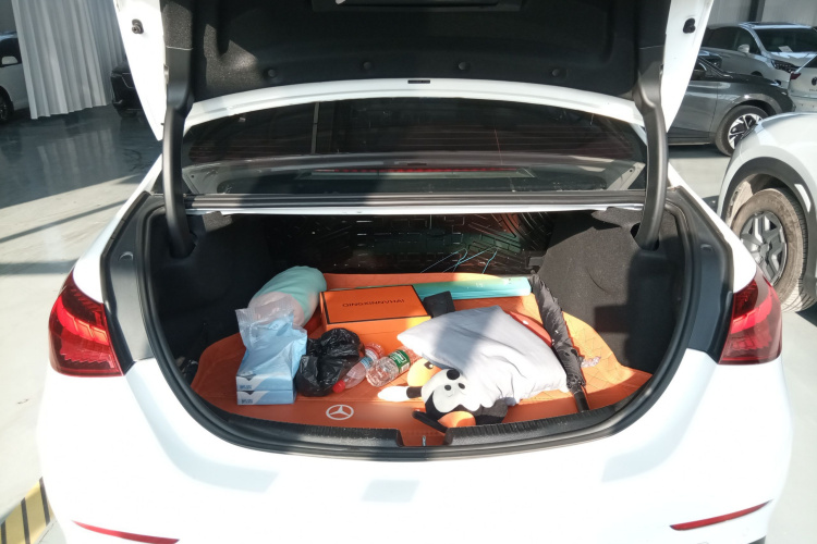 奔驰C级 2023款 C 260 L 运动版机舱底盘23