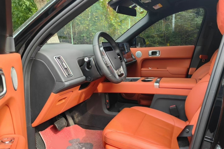 理想汽车 理想L8 2024款 Pro中控内饰7004