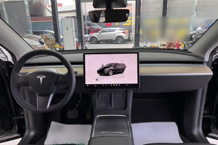 特斯拉 Model Y 2023款 长续航全轮驱动版中控内饰7007