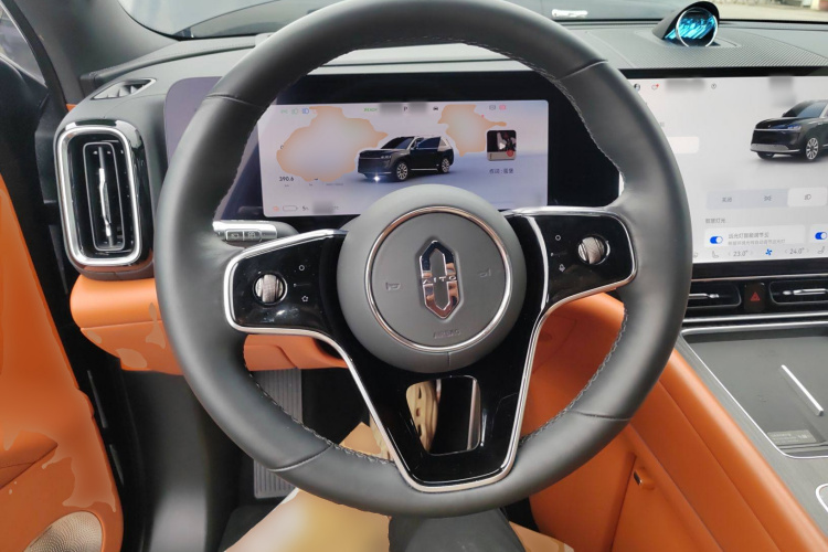 鸿蒙智行 问界M9 2024款 纯电 Ultra版 100kWh 5座版中控内饰13