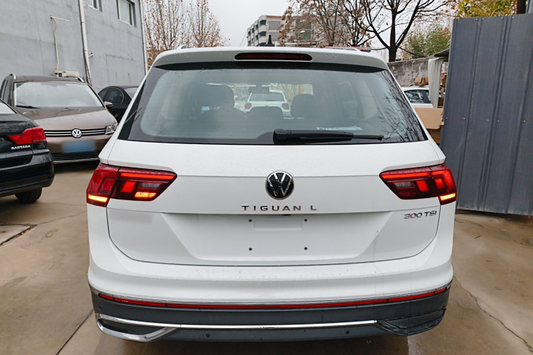 大众 途观L 2024款 300TSI 自动两驱智享版车身外观6