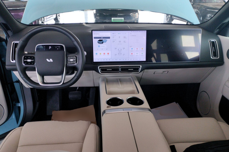 理想汽车 理想L8 2024款 Max中控内饰12