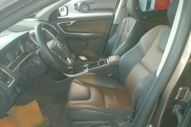 沃尔沃XC60 2015款 T5 AWD 智远版中控内饰19