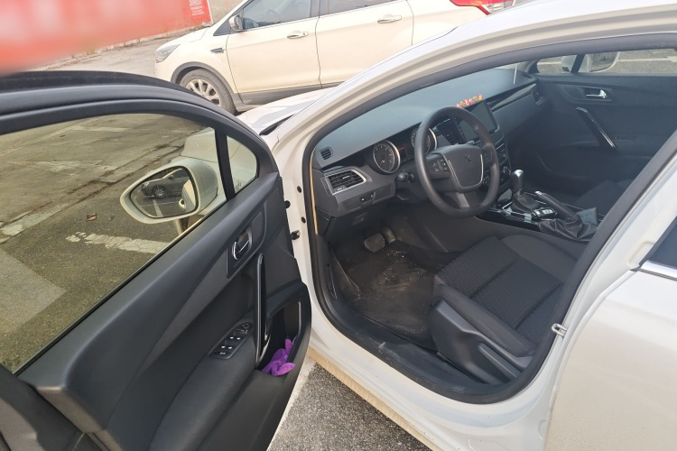 标致508 2013款 2.0L 两周年纪念 自动天窗经典版中控内饰20