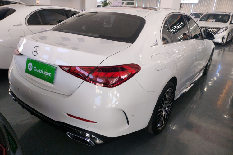 奔驰C级 2024款 改款 C 260 L 运动版车身外观7