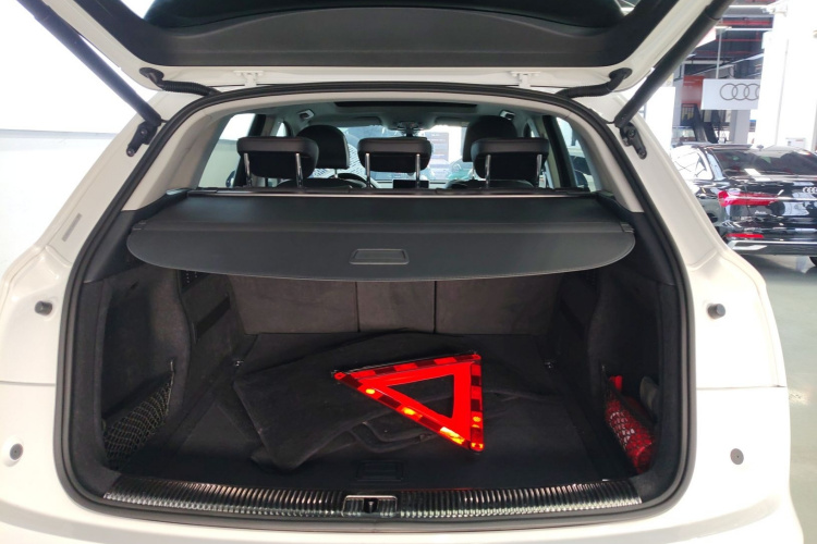 奥迪Q5L 2020款 45 TFSI 尊享运动型机舱底盘23