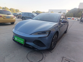 比亚迪 海豹 2022款 550km 标准续航后驱版尊贵型